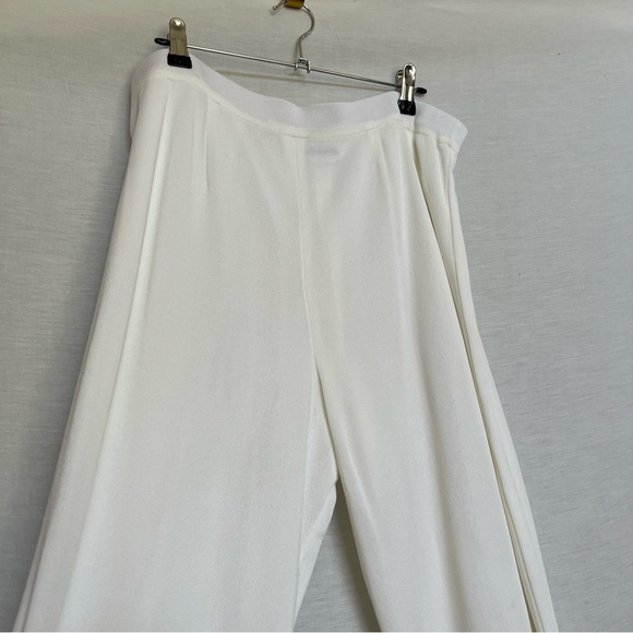 Misook Classic White Women's Knit Trousers - Picture 5 of 15